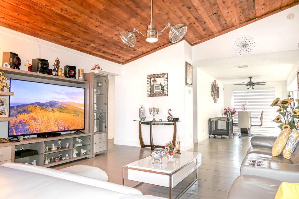 PORT ST LUCIE-SECTION 27 - Residential