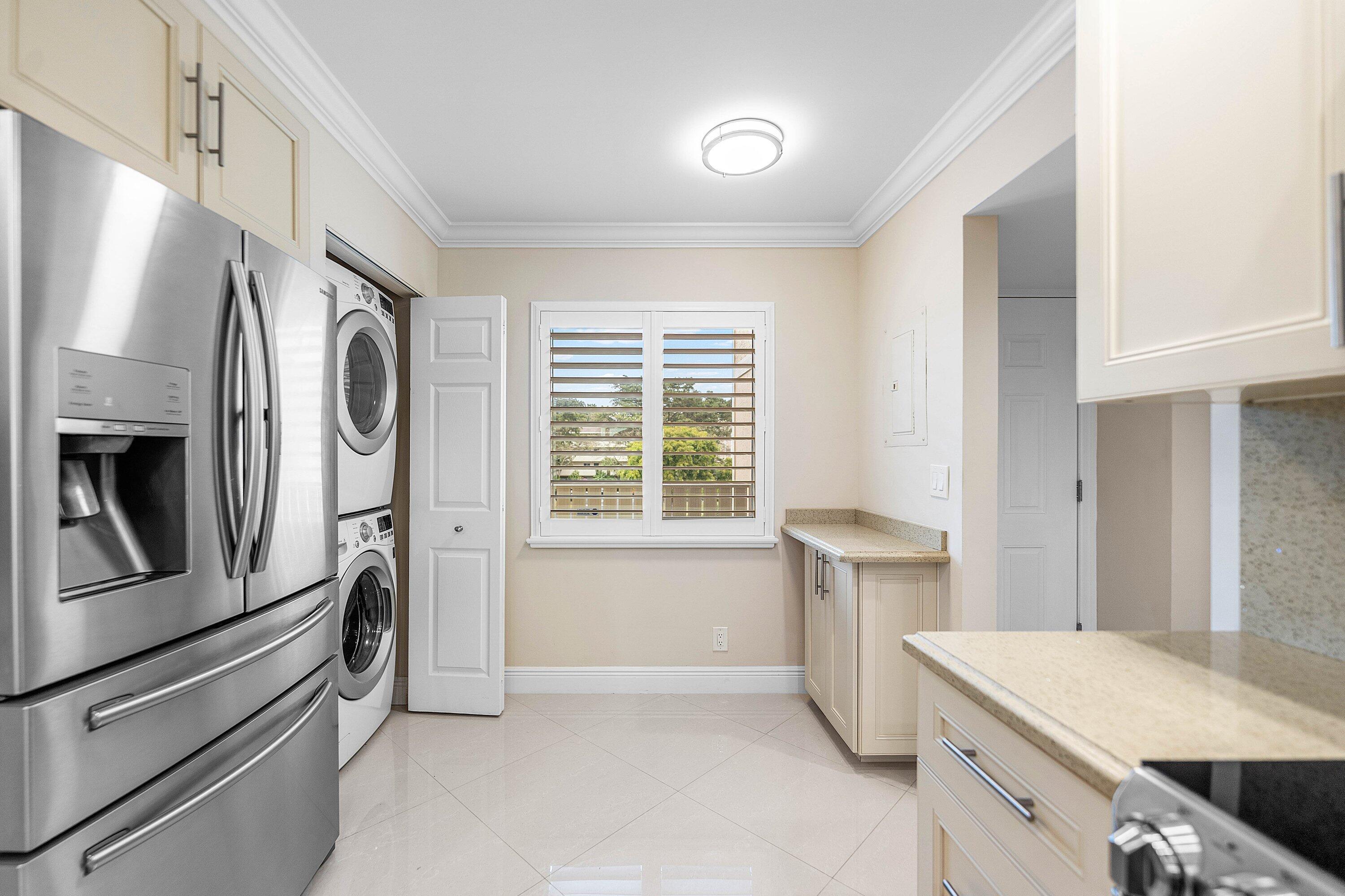 HUNTINGTON LAKES SEC THREE CONDOS - Residential Lease