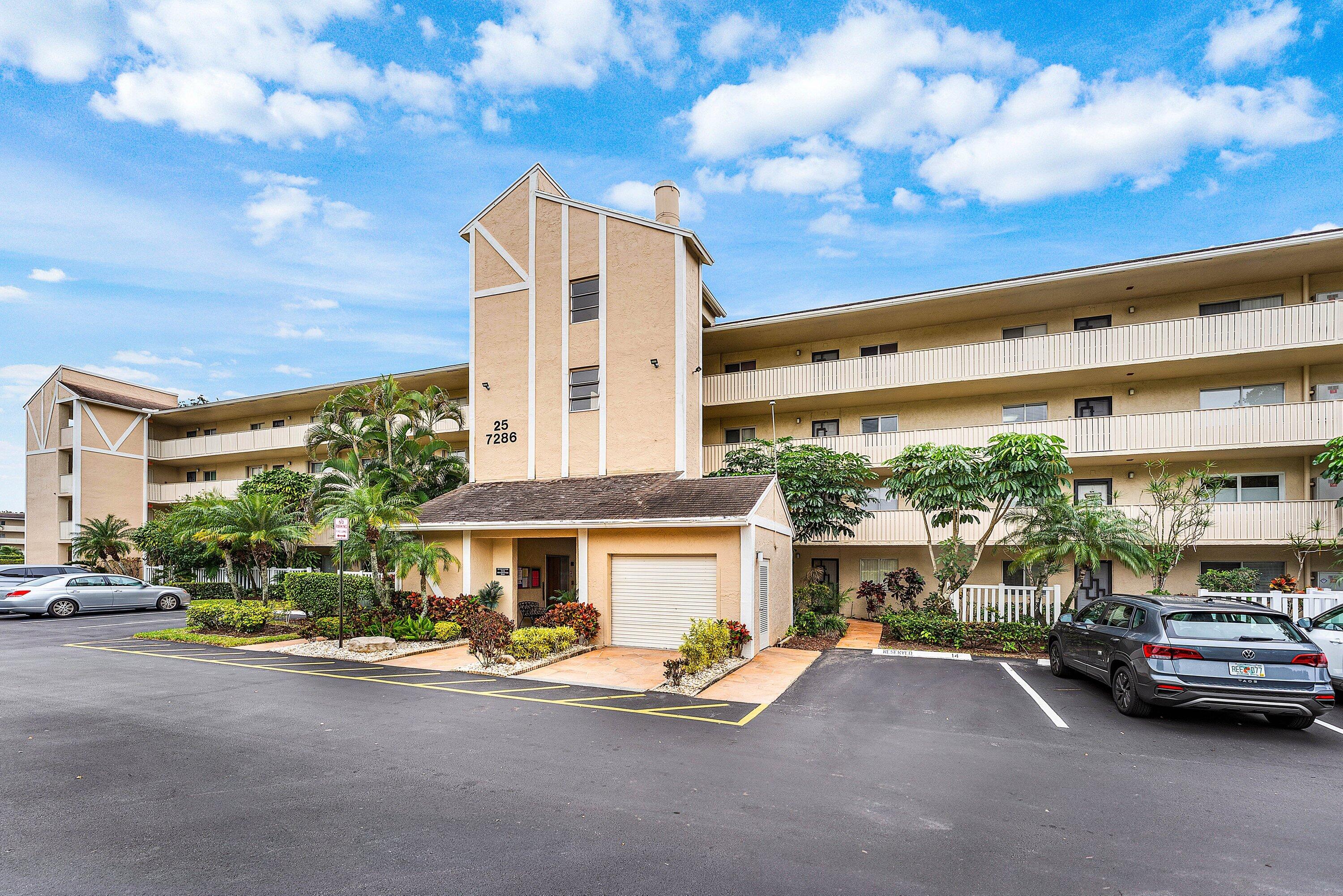 HUNTINGTON LAKES SEC THREE CONDOS - Residential Lease