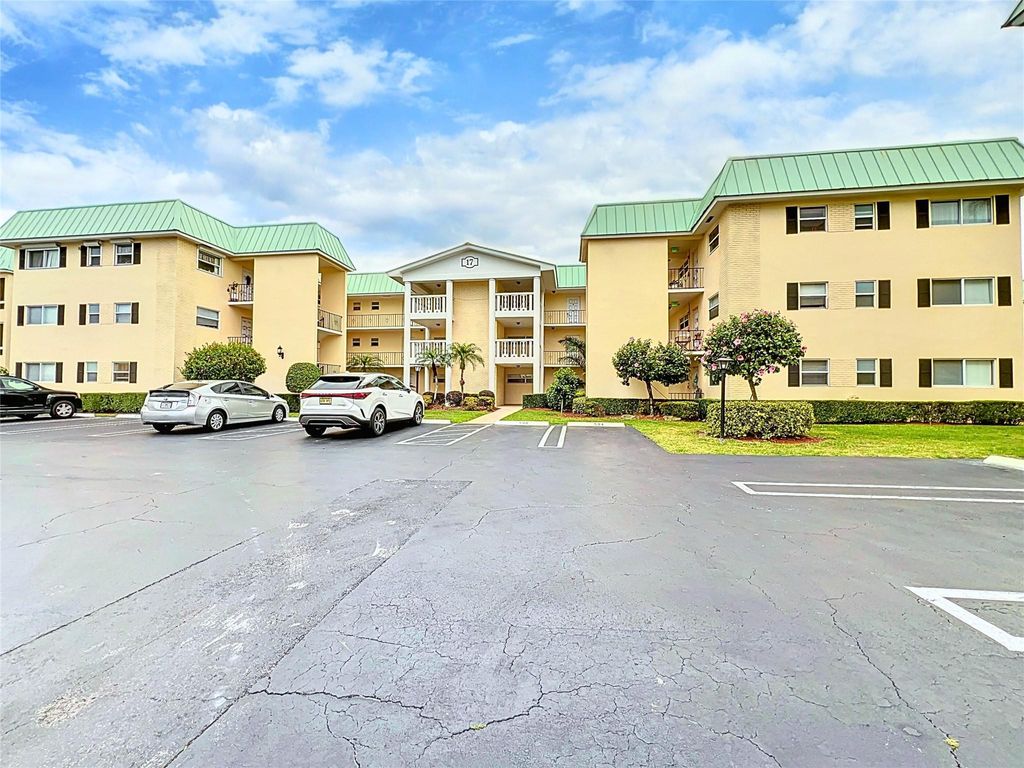 Photo of 17 Colonial Club Drive #204, Boynton Beach, FL 33435 (MLS # F10433659)