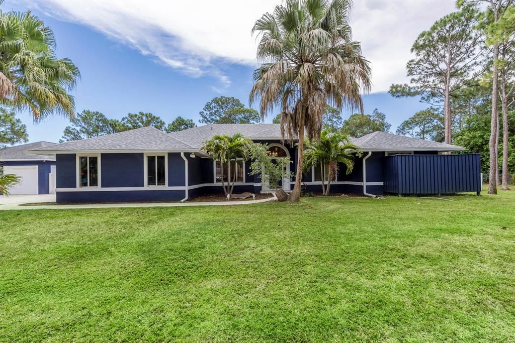 Photo of 14450 69th Drive N, Palm Beach Gardens, FL 33418 (MLS # R10796750)