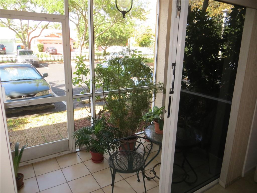 CHATEAU DE VILLE CONDO - Residential