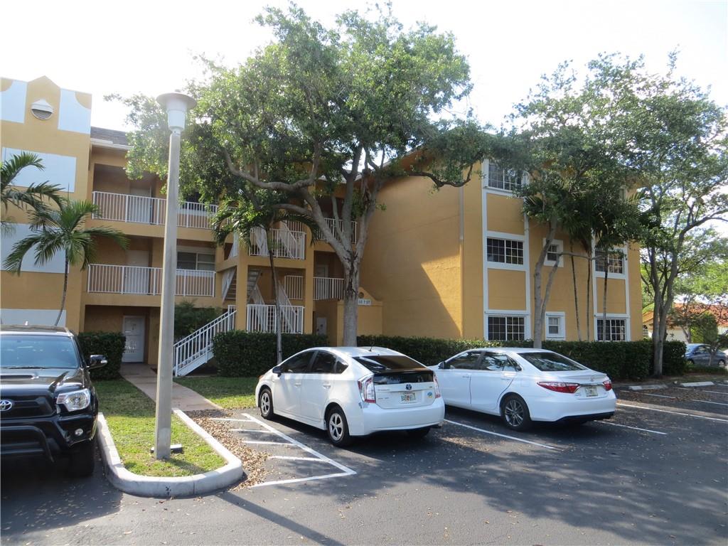 CHATEAU DE VILLE CONDO - Residential