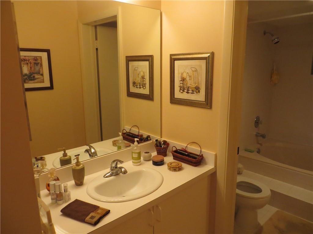 CHATEAU DE VILLE CONDO - Residential