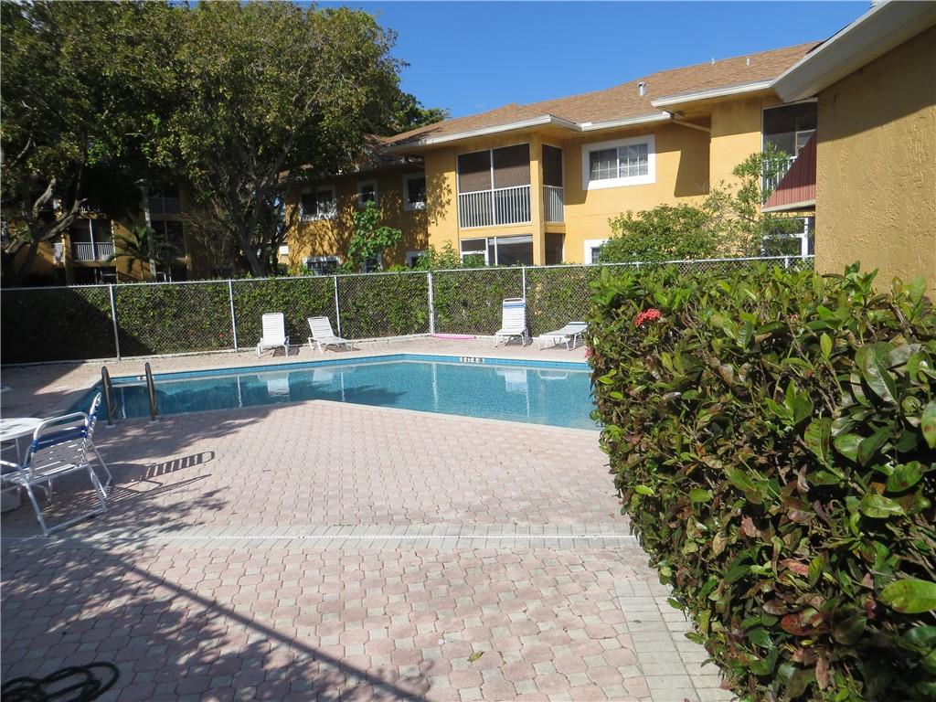 CHATEAU DE VILLE CONDO - Residential