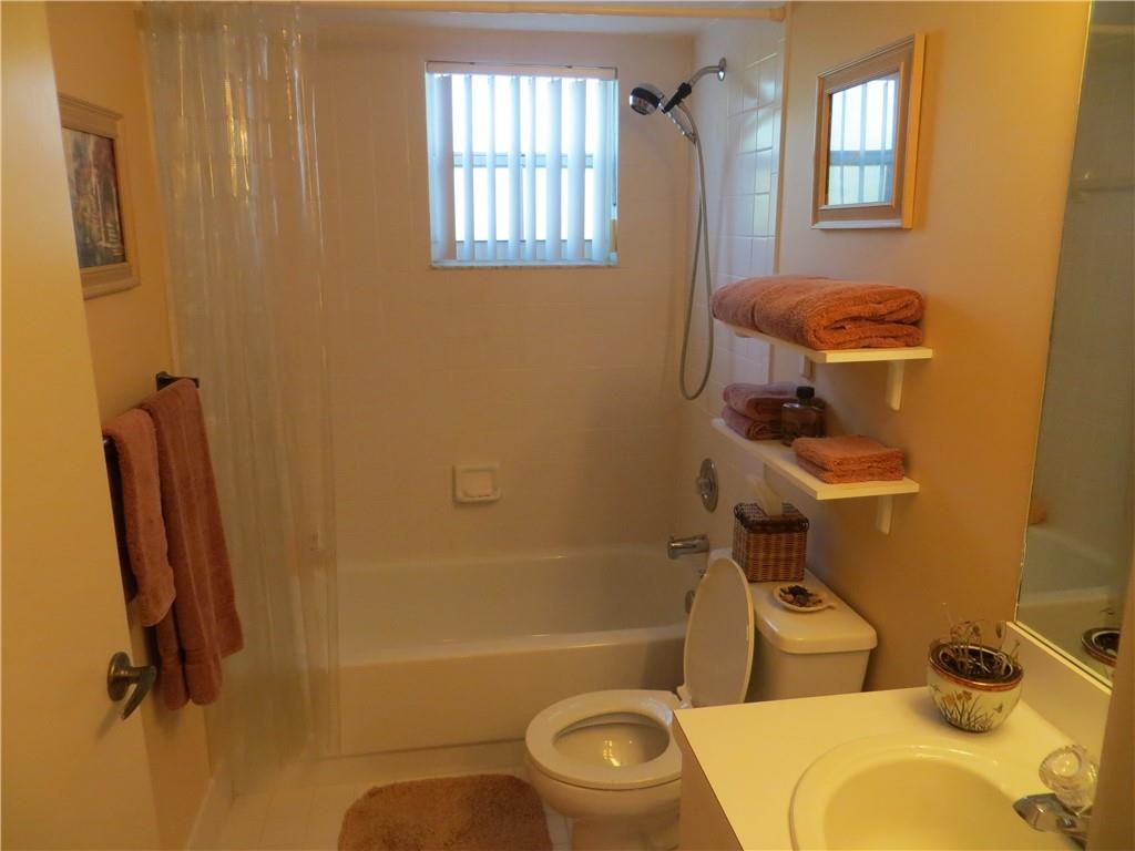 CHATEAU DE VILLE CONDO - Residential