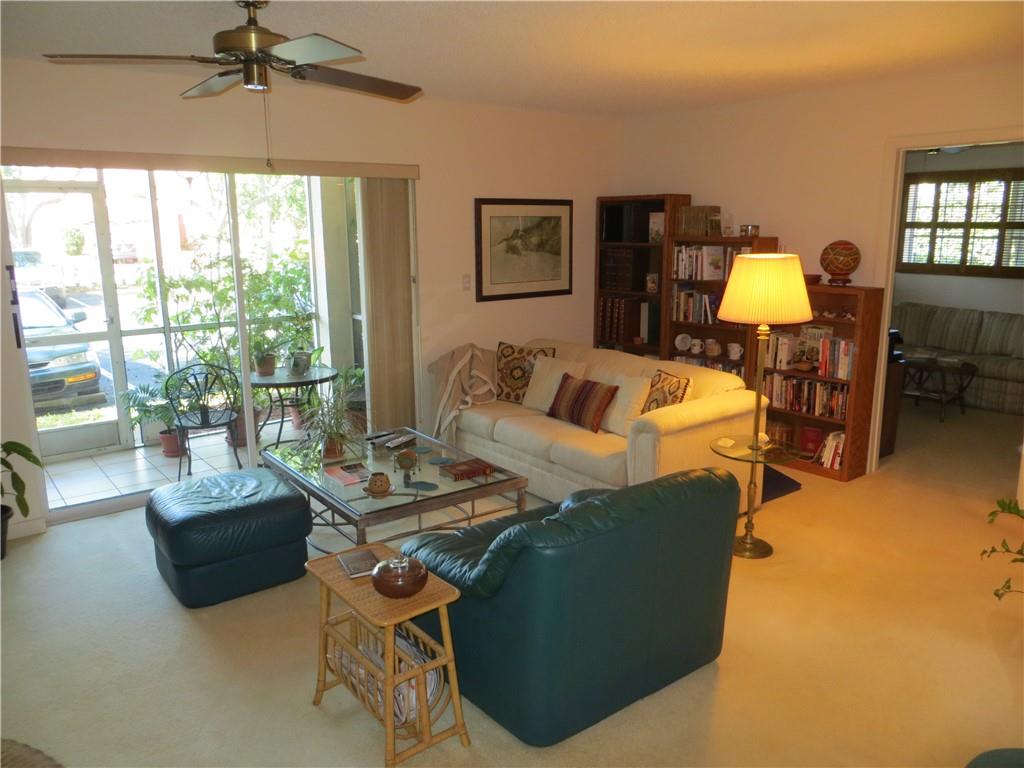 CHATEAU DE VILLE CONDO - Residential