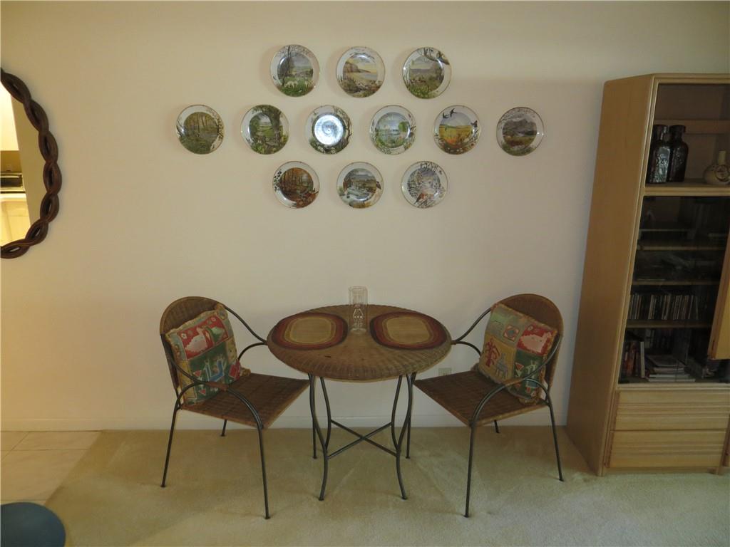 CHATEAU DE VILLE CONDO - Residential