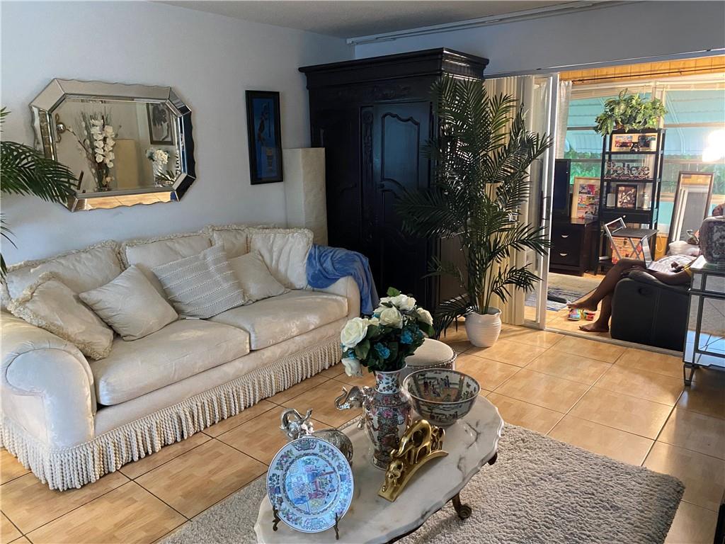 Gold Key Villas West 72-4 - Residential