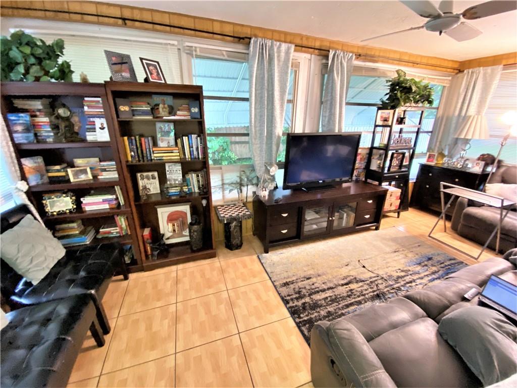 Gold Key Villas West 72-4 - Residential