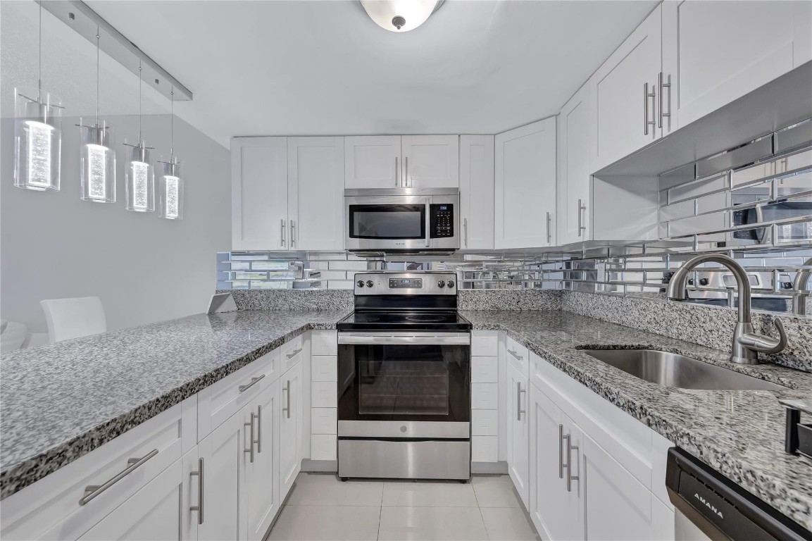 COQUINA LAKES - Residential