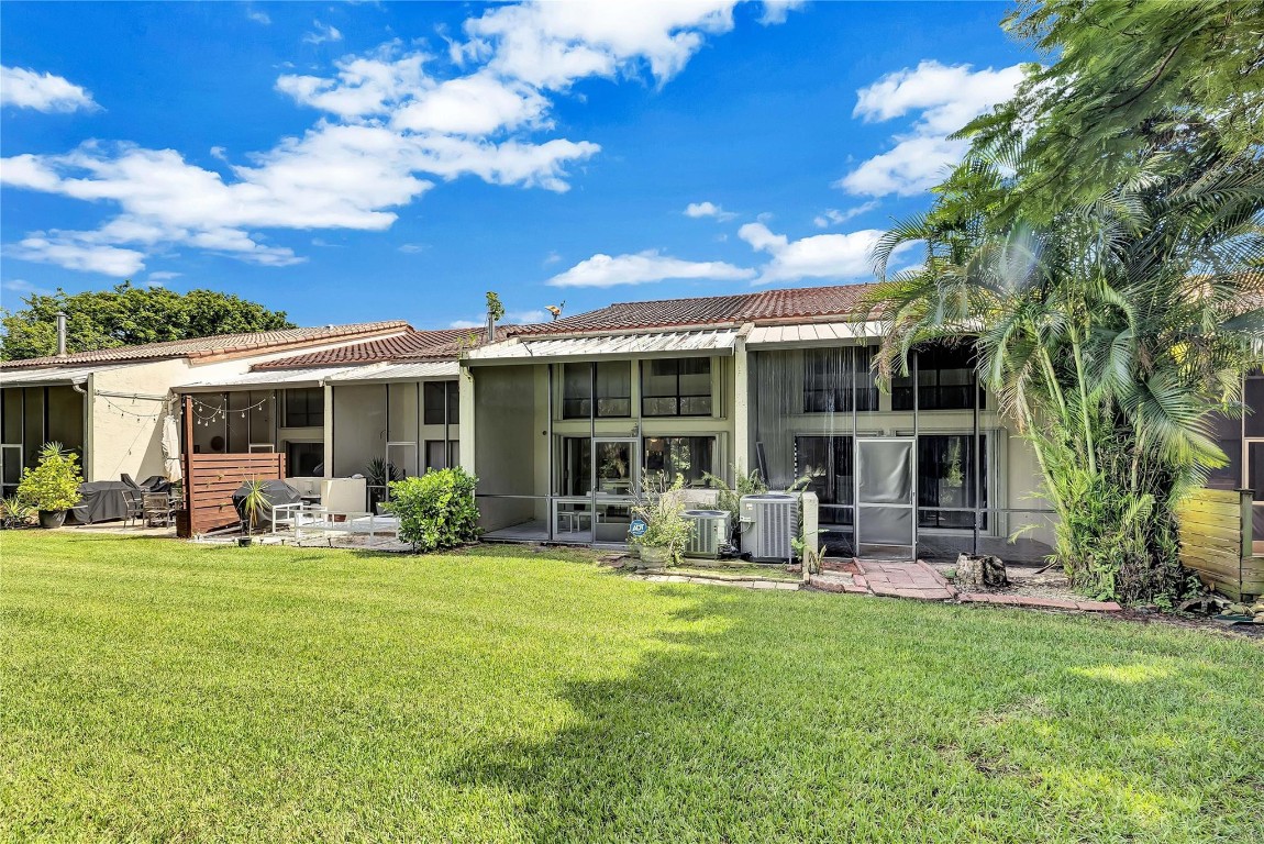 COQUINA LAKES - Residential