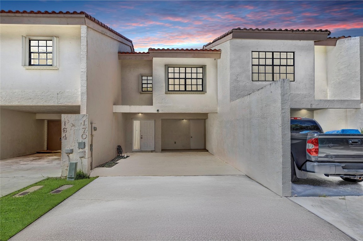 COQUINA LAKES - Residential