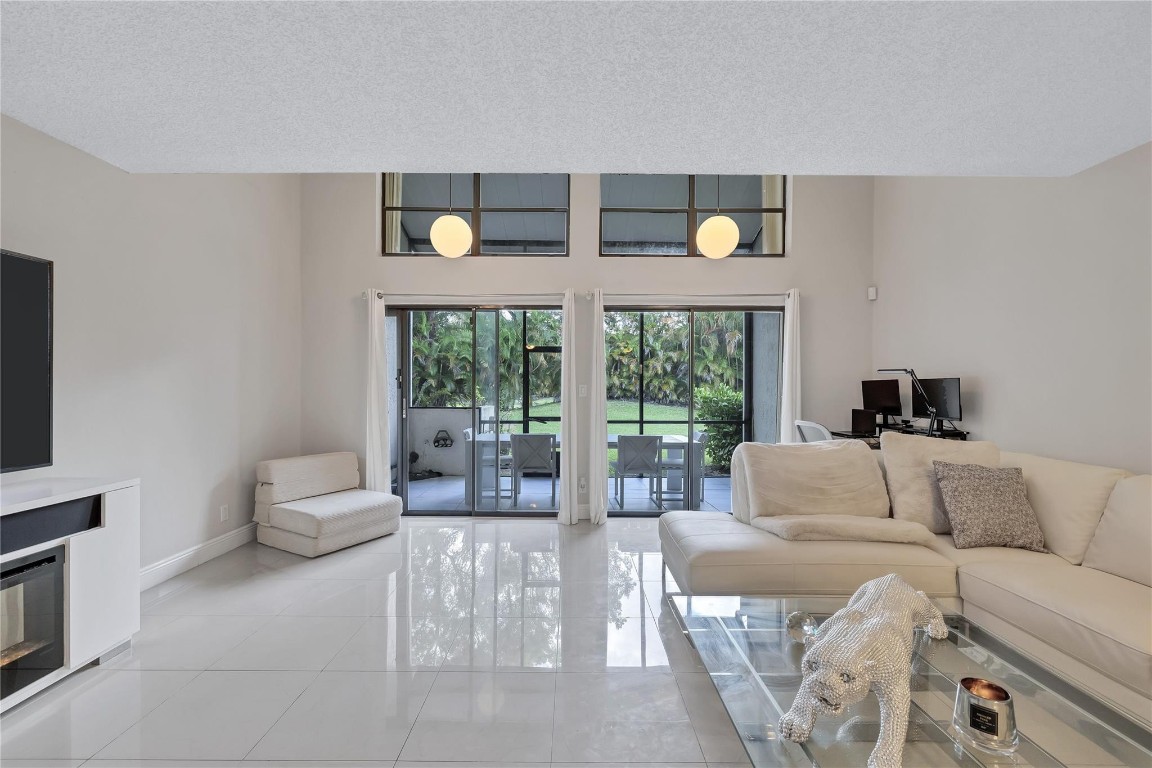 COQUINA LAKES - Residential