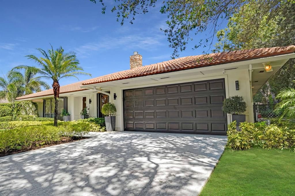 Photo of 1 St Giles Road, Palm Beach Gardens, FL 33418 (MLS # R10743716)