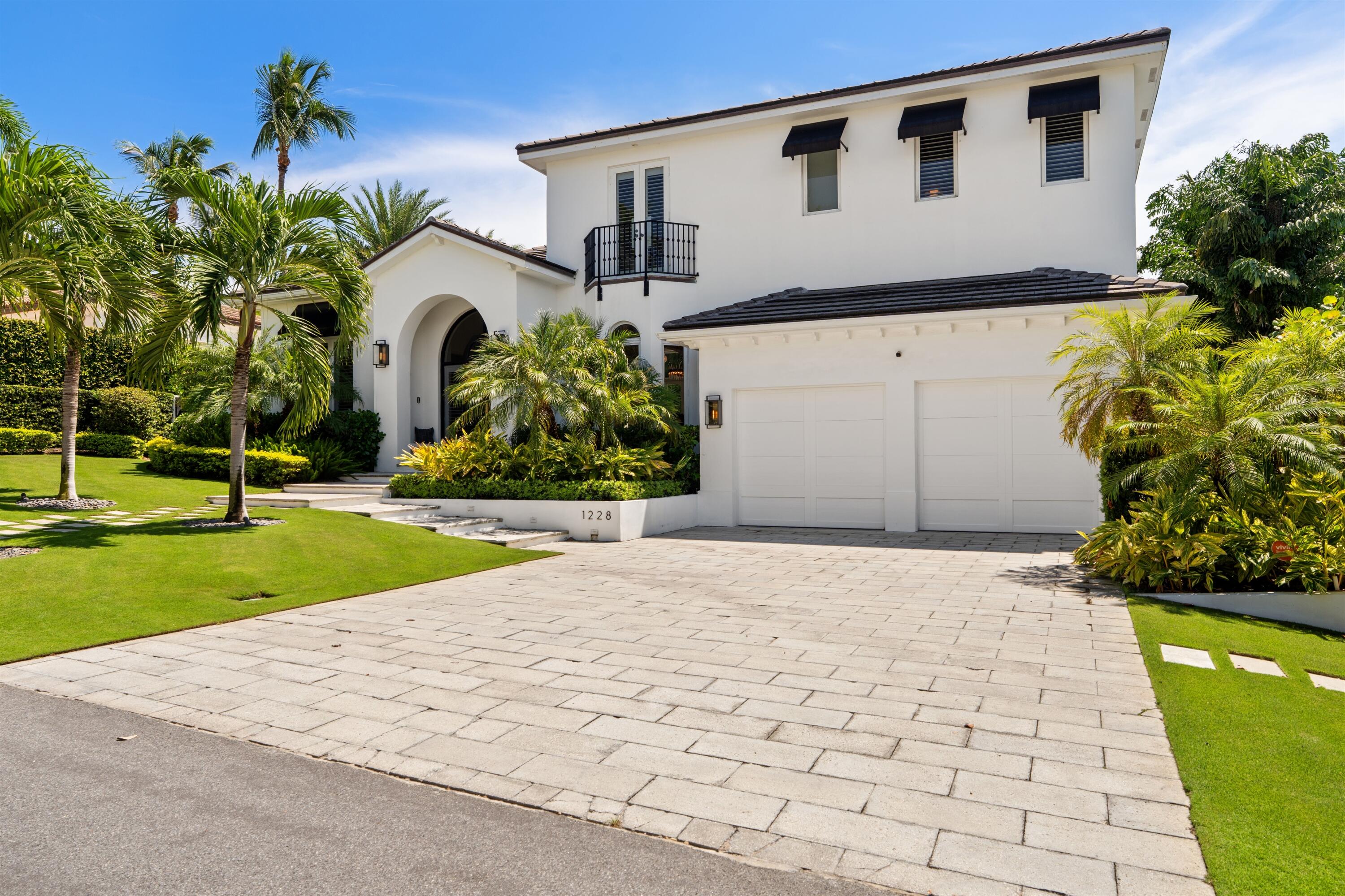 1228 Crestwood Drive, Delray Beach, FL, 33483/$5,995,000 2 1228 Crestwood Drive