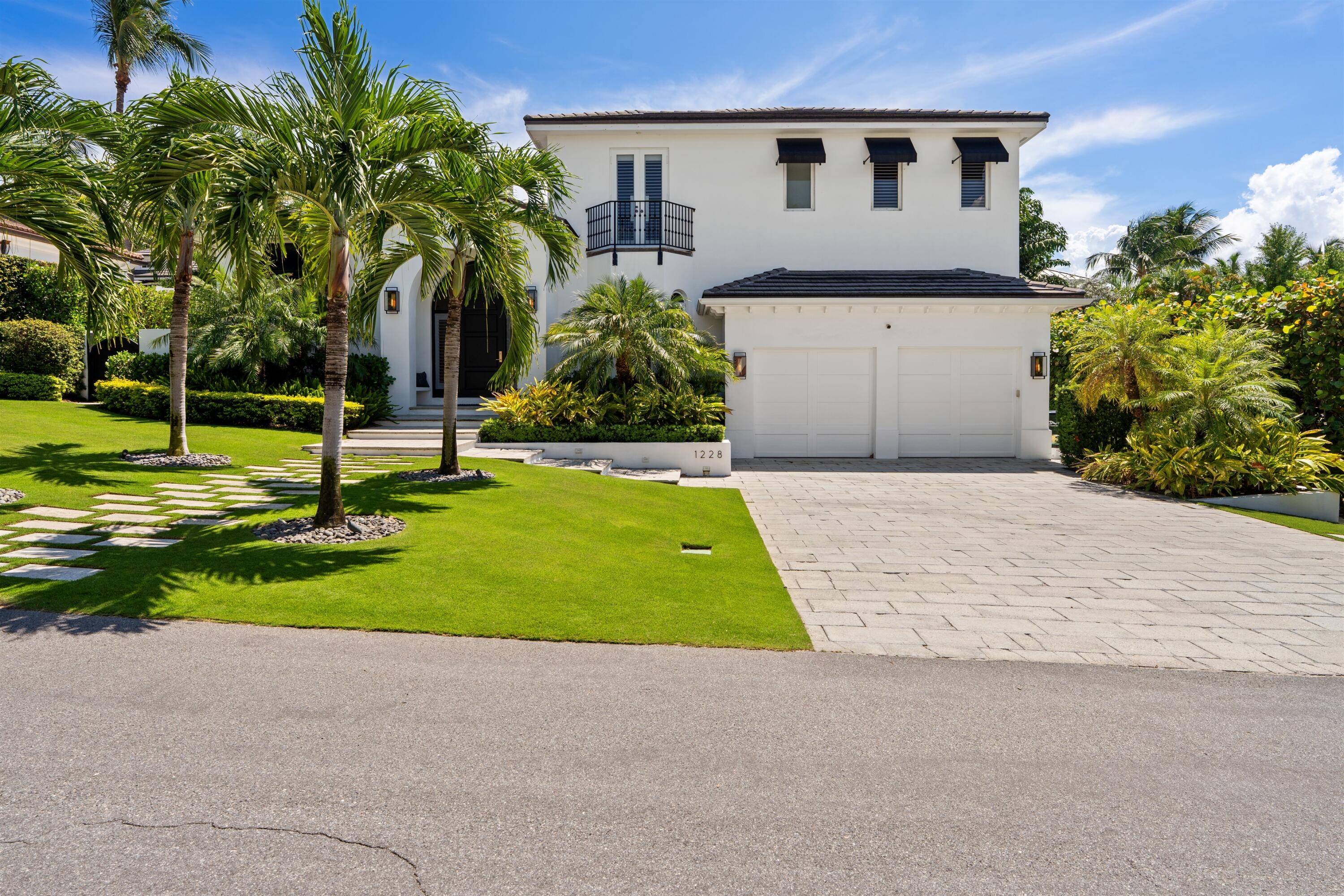 1228 Crestwood Drive, Delray Beach, FL, 33483/$5,995,000 3 1228 Crestwood Drive