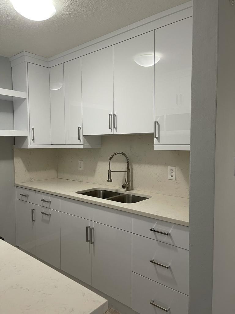 1 large bedroom,1 bath Condo plus Den or office, lots of storage & pantry, kitchen completely redone with all new appliances & Quartz counter tops, is right across the street from Beautiful Flagler Intracoastal Waterway. This desirable & convenient area of Southern Blvd & Flagler Dr is less than 3 miles from Rosemary Square, Clematis St & downtown, less than 4 miles to the beach, walking distance to restaurants & a short drive to supermarkets, pharmacy, PBI Airport, I95 and many more. 600 minimum credit score by HOA. A must see! Make your appointment today!