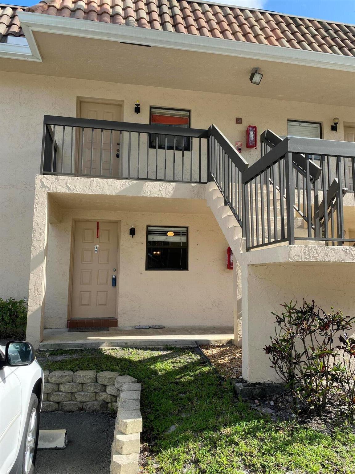 CASA NUEVA CONDO - Residential