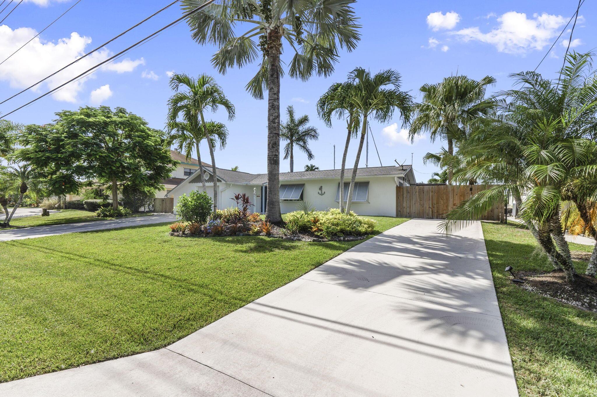 1769 SW Dyer Point Road