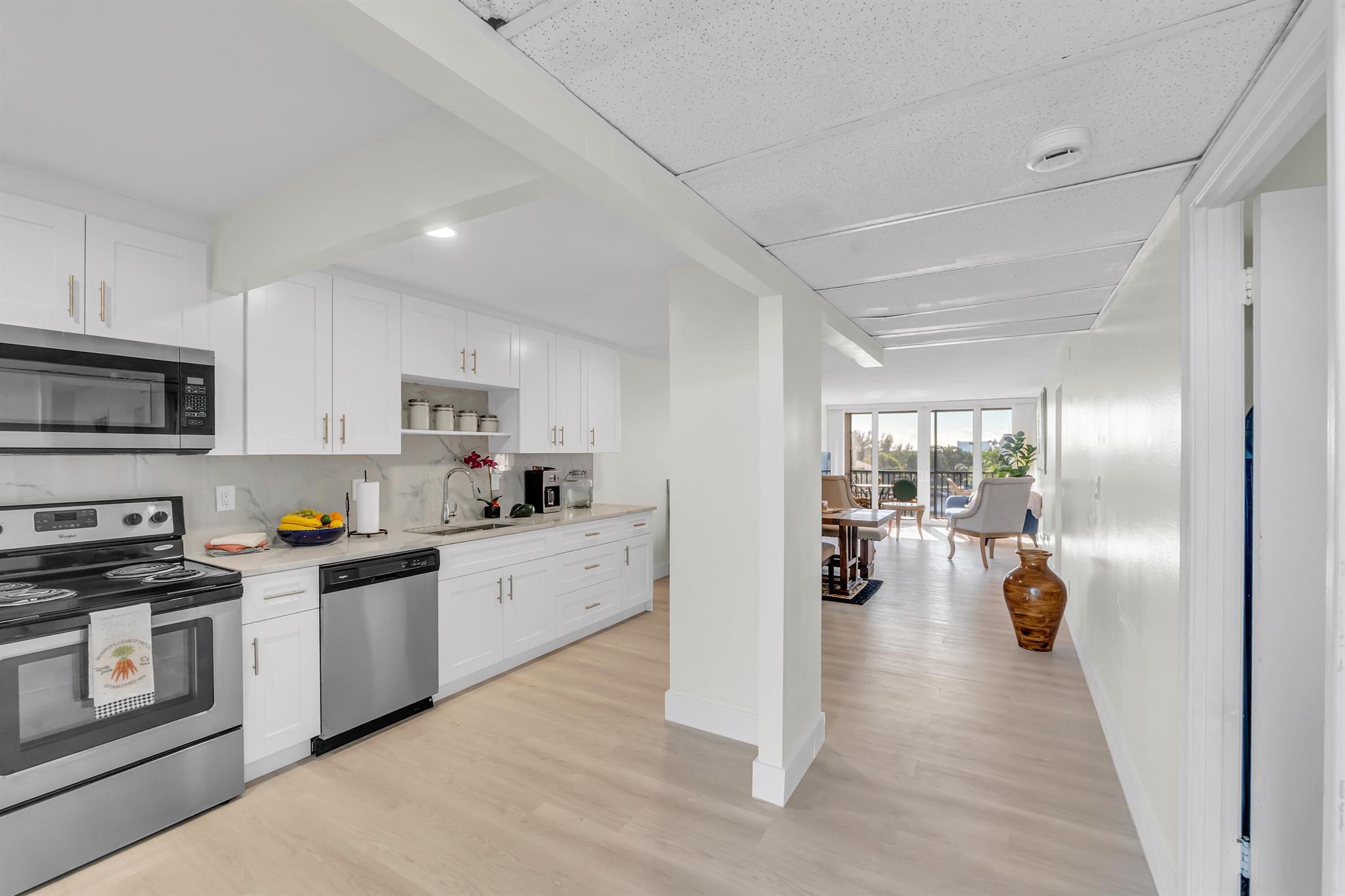 4 Royal Palm Way 601