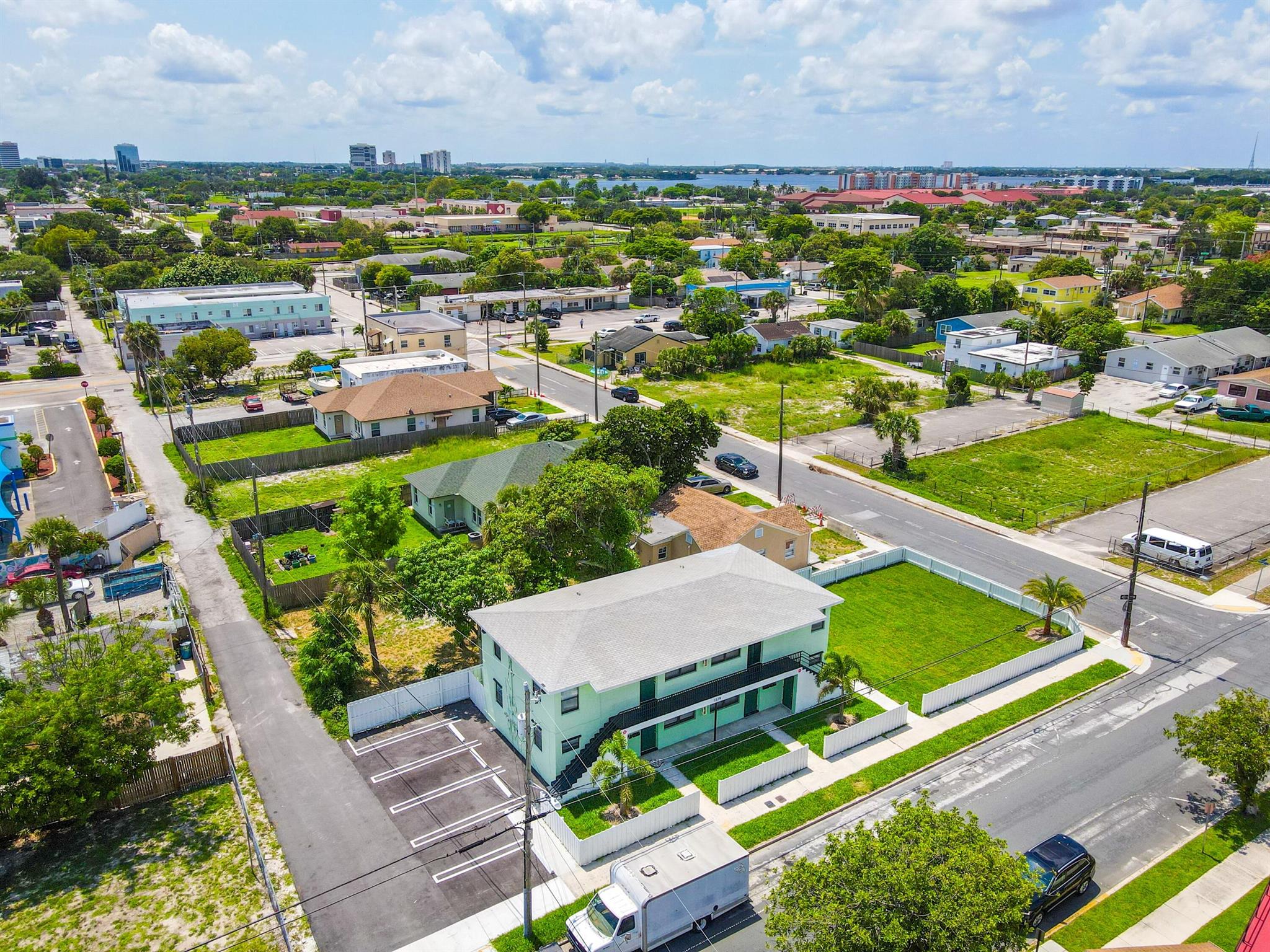 FRESHWATER 11TH & 12TH AV - Residential Lease