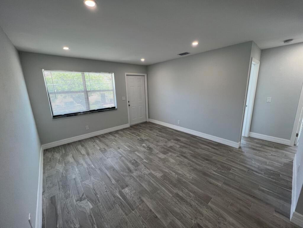 FRESHWATER 11TH & 12TH AV - Residential Lease