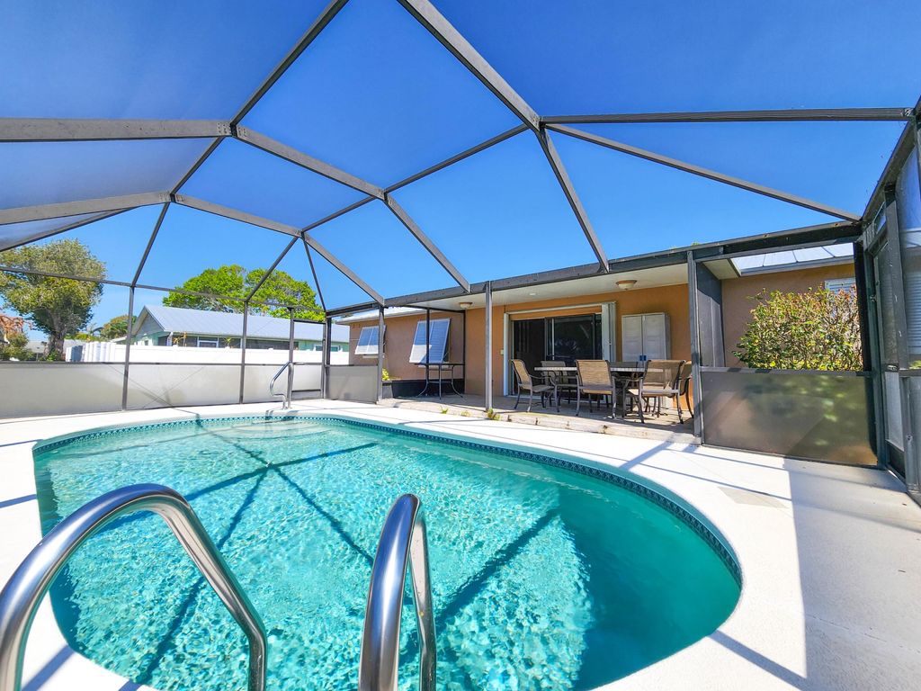 Photo of 585 24th Avenue, Vero Beach, FL 32962 (MLS # B26012643)