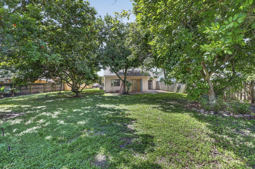 Photo of 6181 Country Fair Circle, Boynton Beach, FL 33437 (MLS # B26086920)