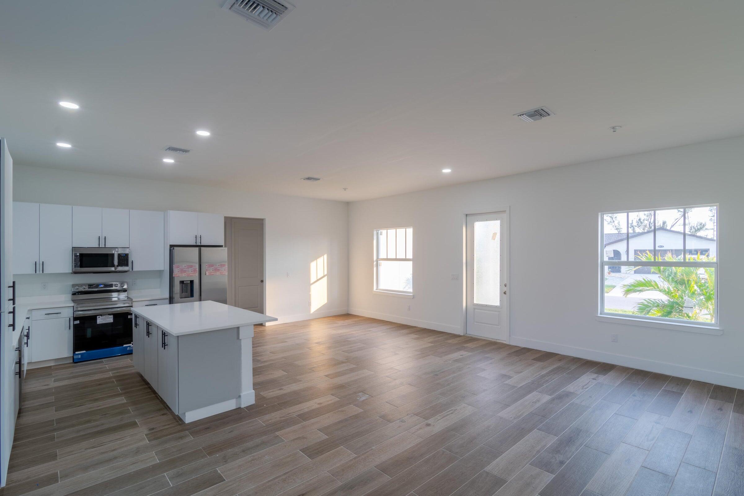 PCH 082 4451 0022 - Residential Lease