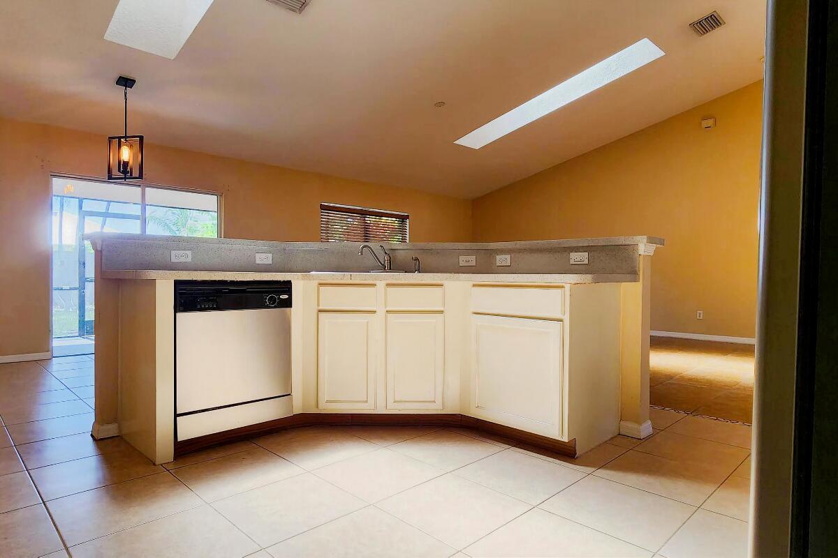 PORT ST LUCIE SECTION 7 - Residential