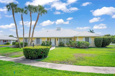 1090 SW Mulberry Way, Boca Raton, FL MLS: F10445696
