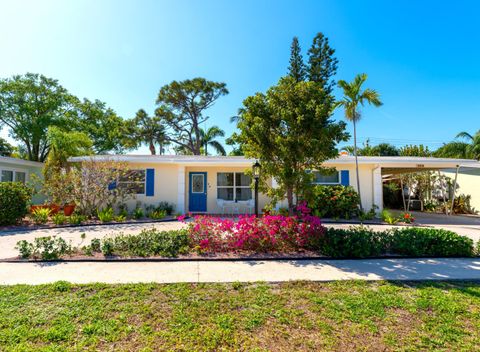 Property photo of 323 Pinewood Street, Lantana, FL 33462