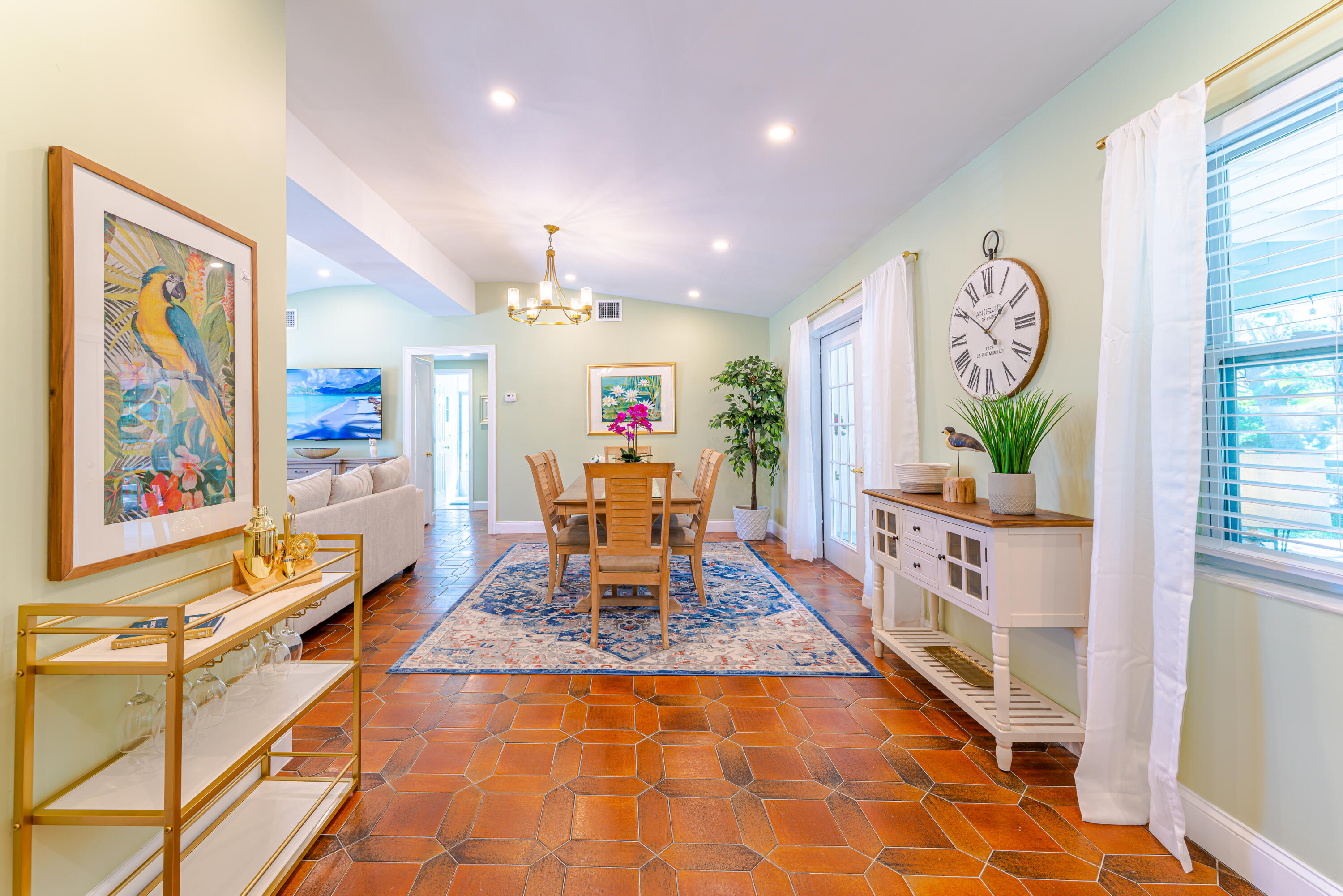 PINEWOOD HEIGHTS - Residential