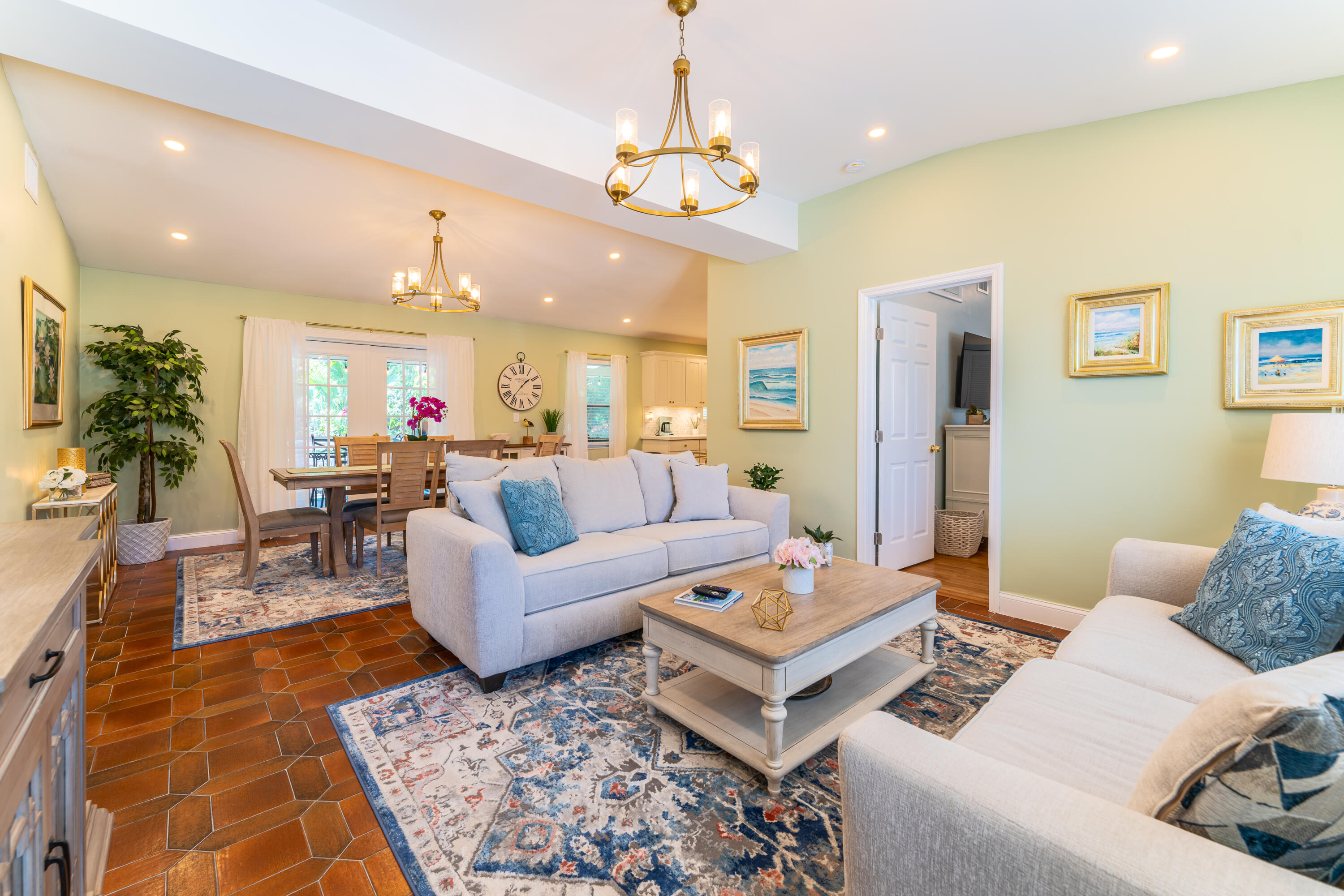 PINEWOOD HEIGHTS - Residential