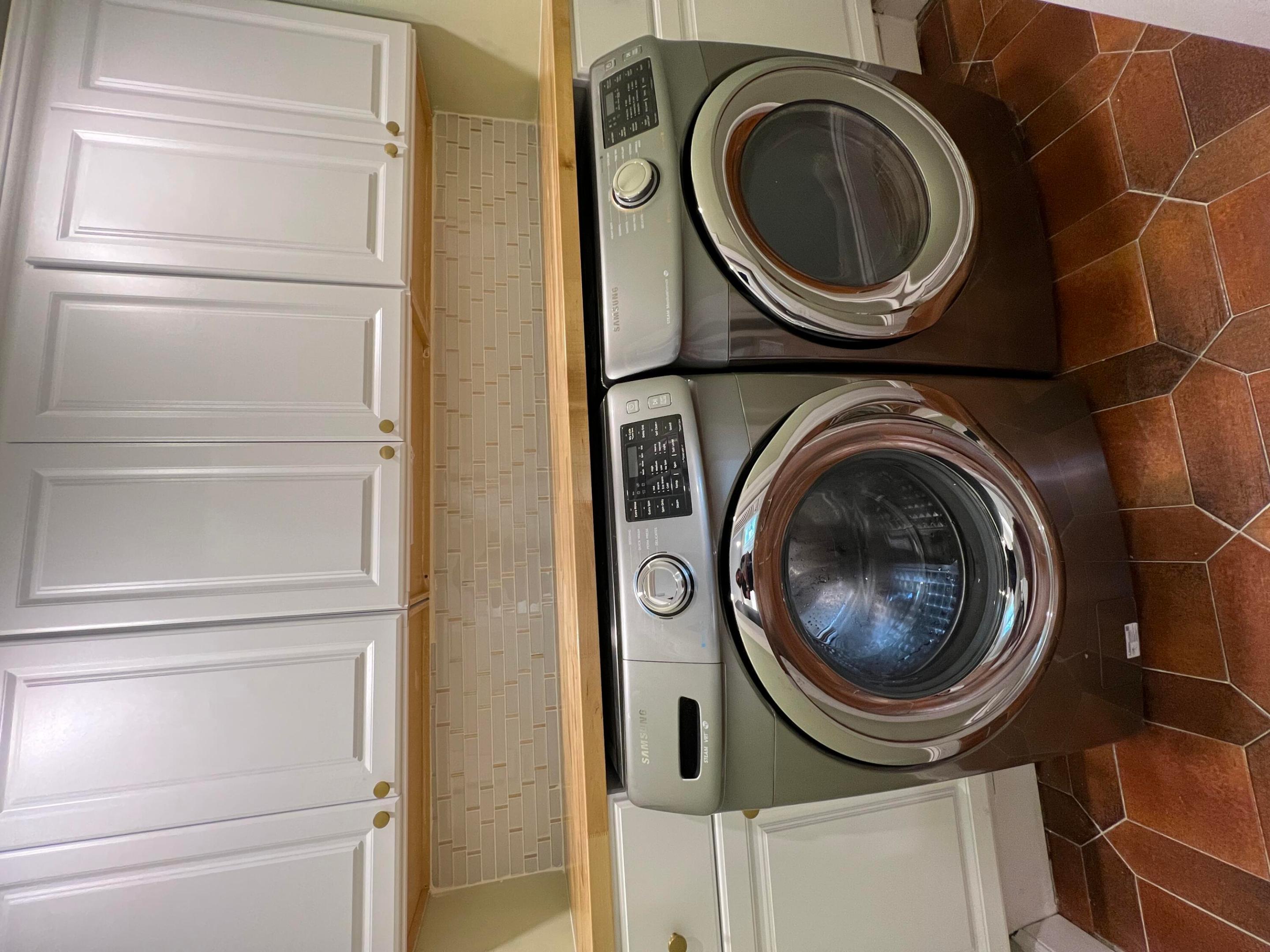 PINEWOOD HEIGHTS - Residential