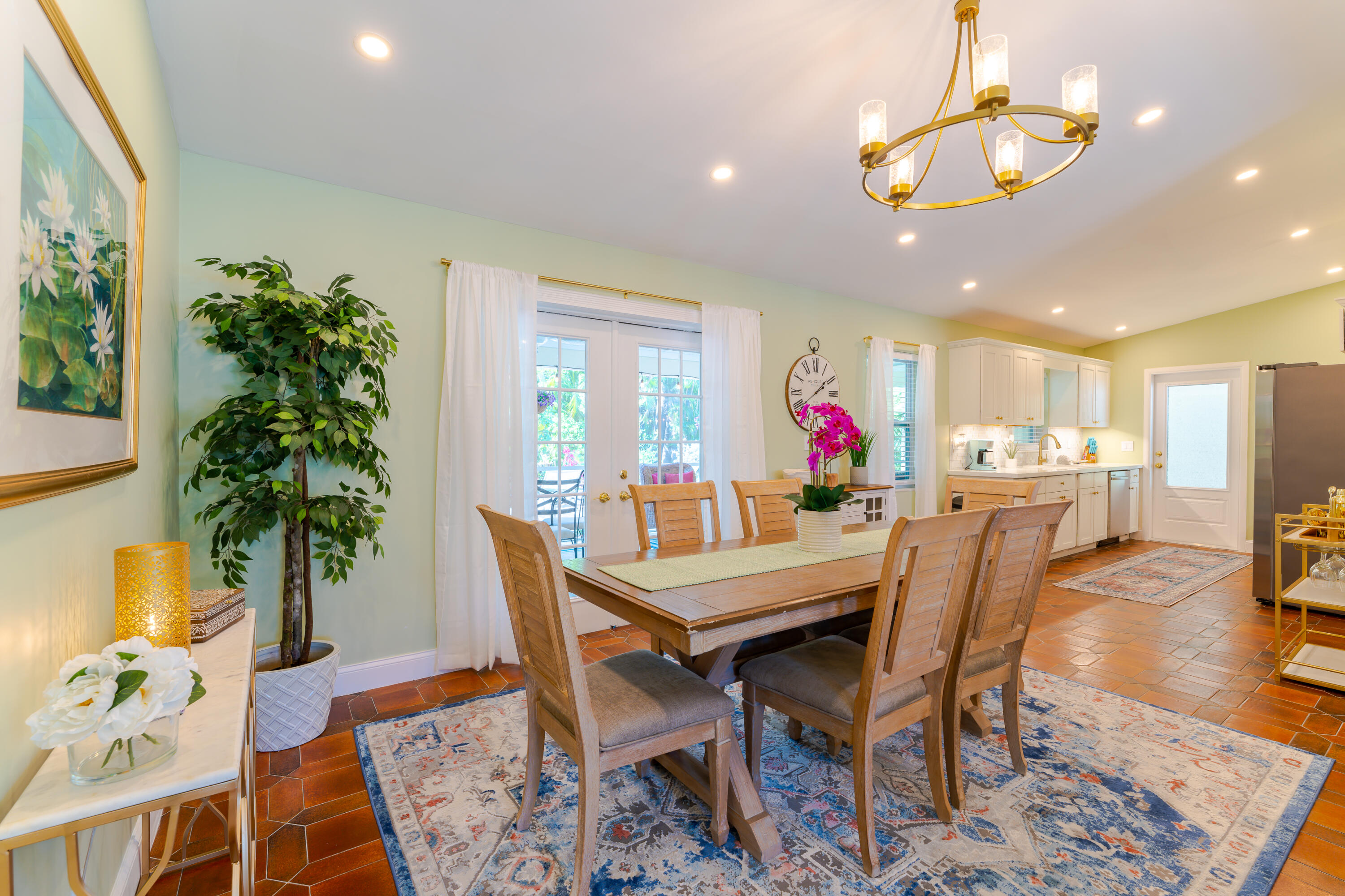 PINEWOOD HEIGHTS - Residential