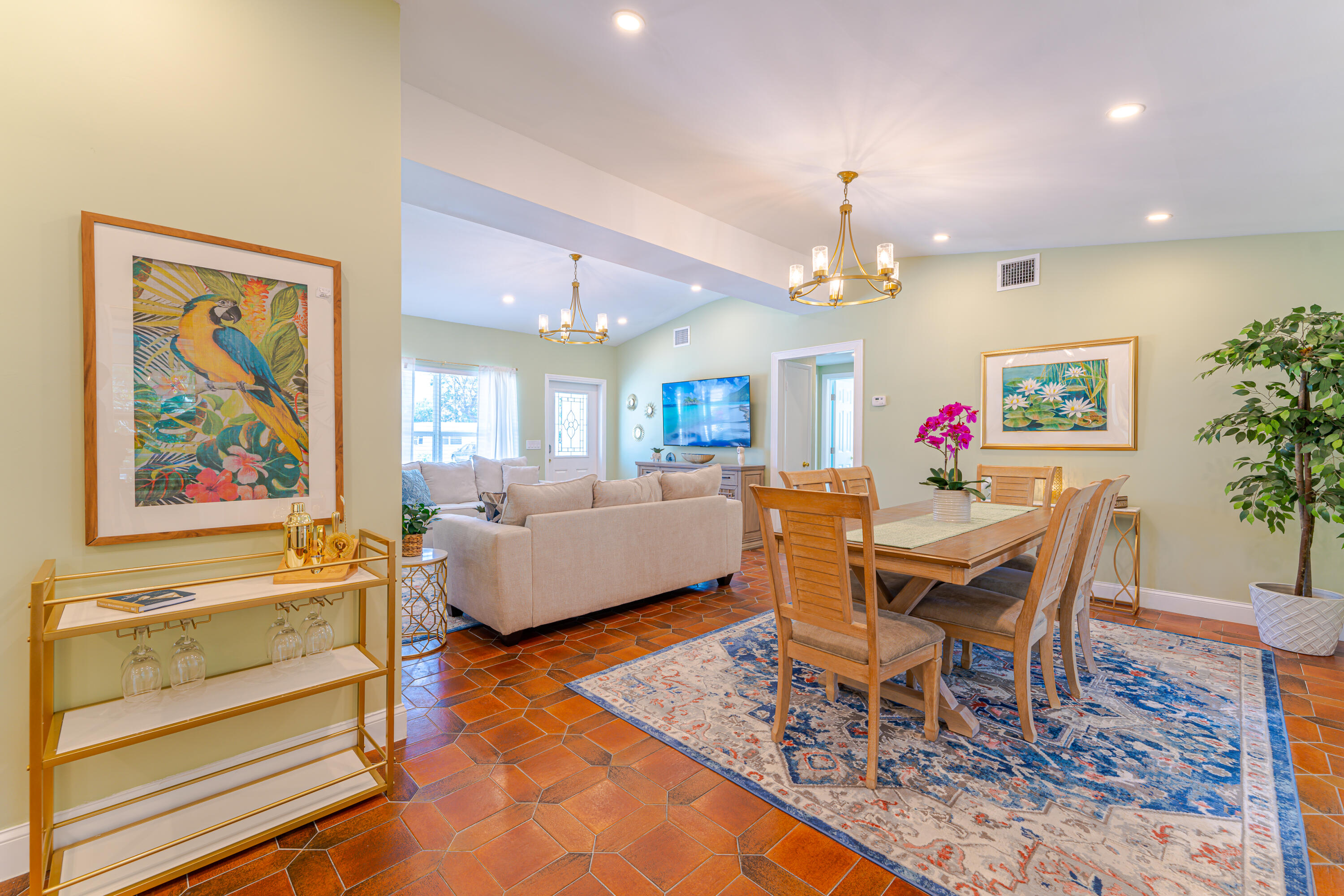 PINEWOOD HEIGHTS - Residential