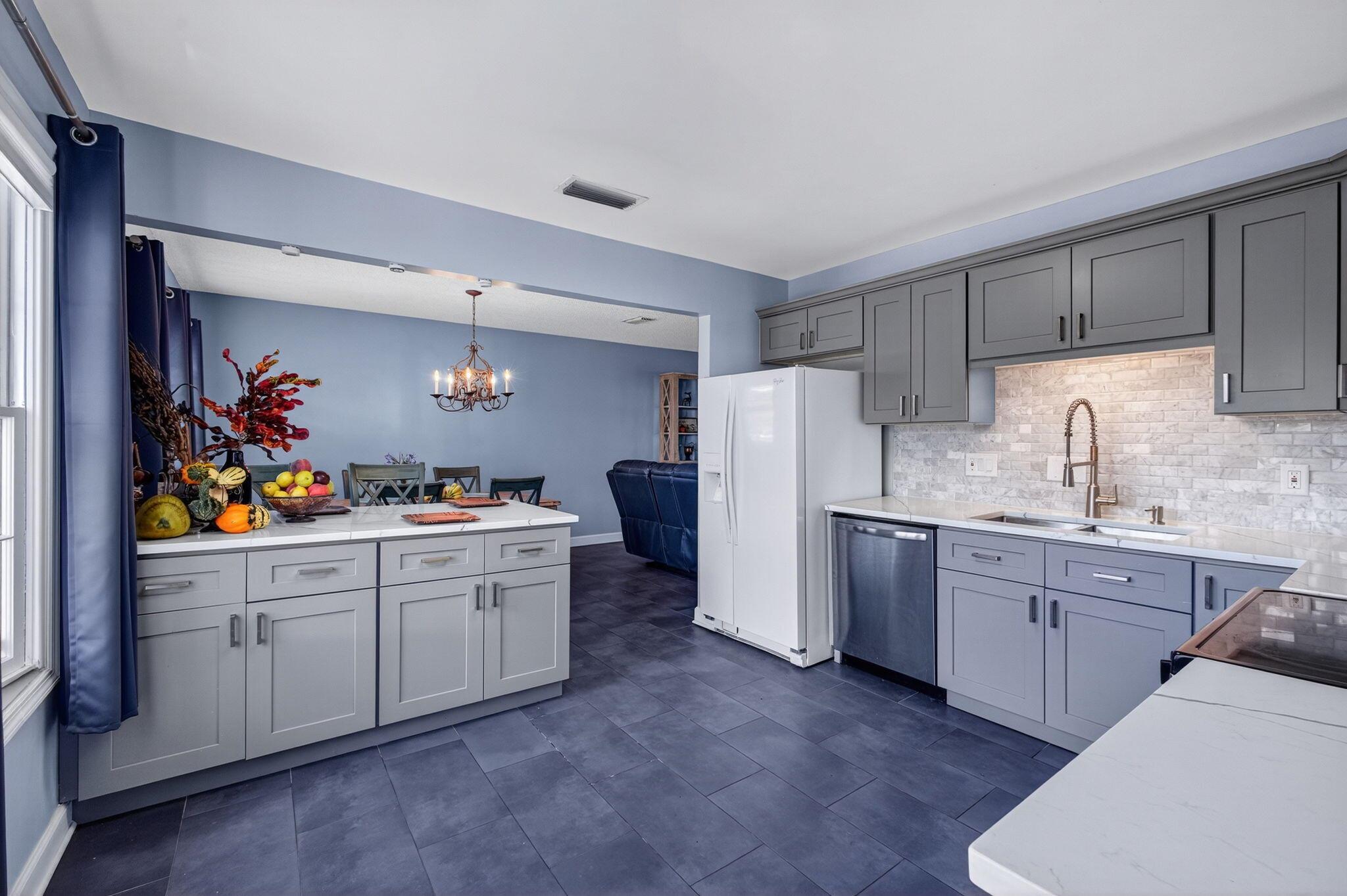 SURFSIDE UNIT 2 - Residential Lease