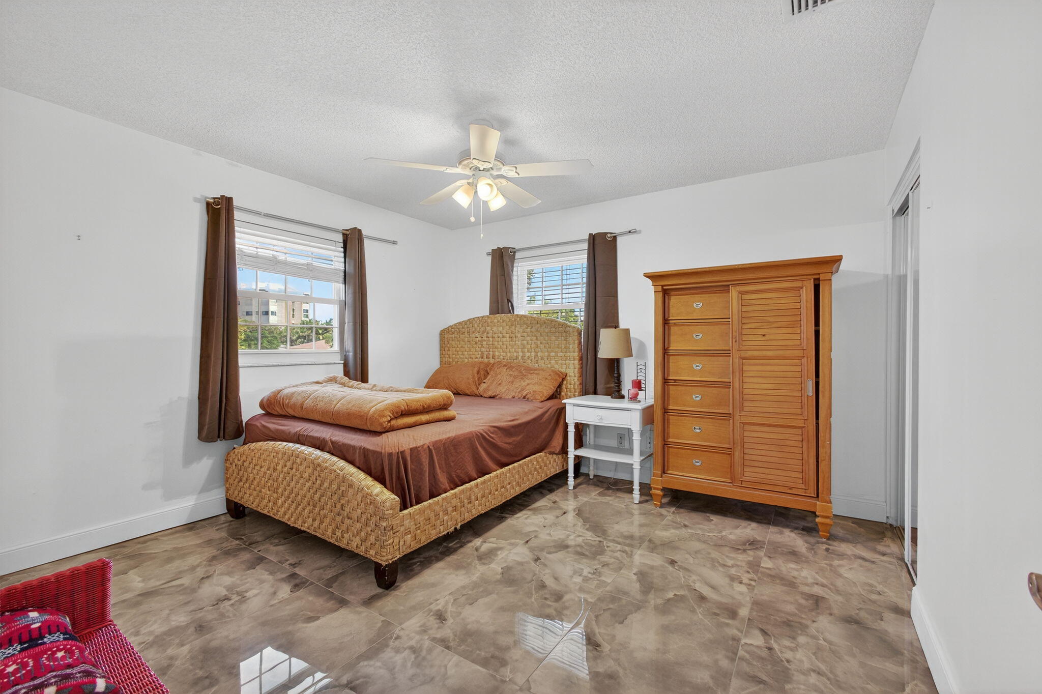 SURFSIDE UNIT 2 - Residential Lease