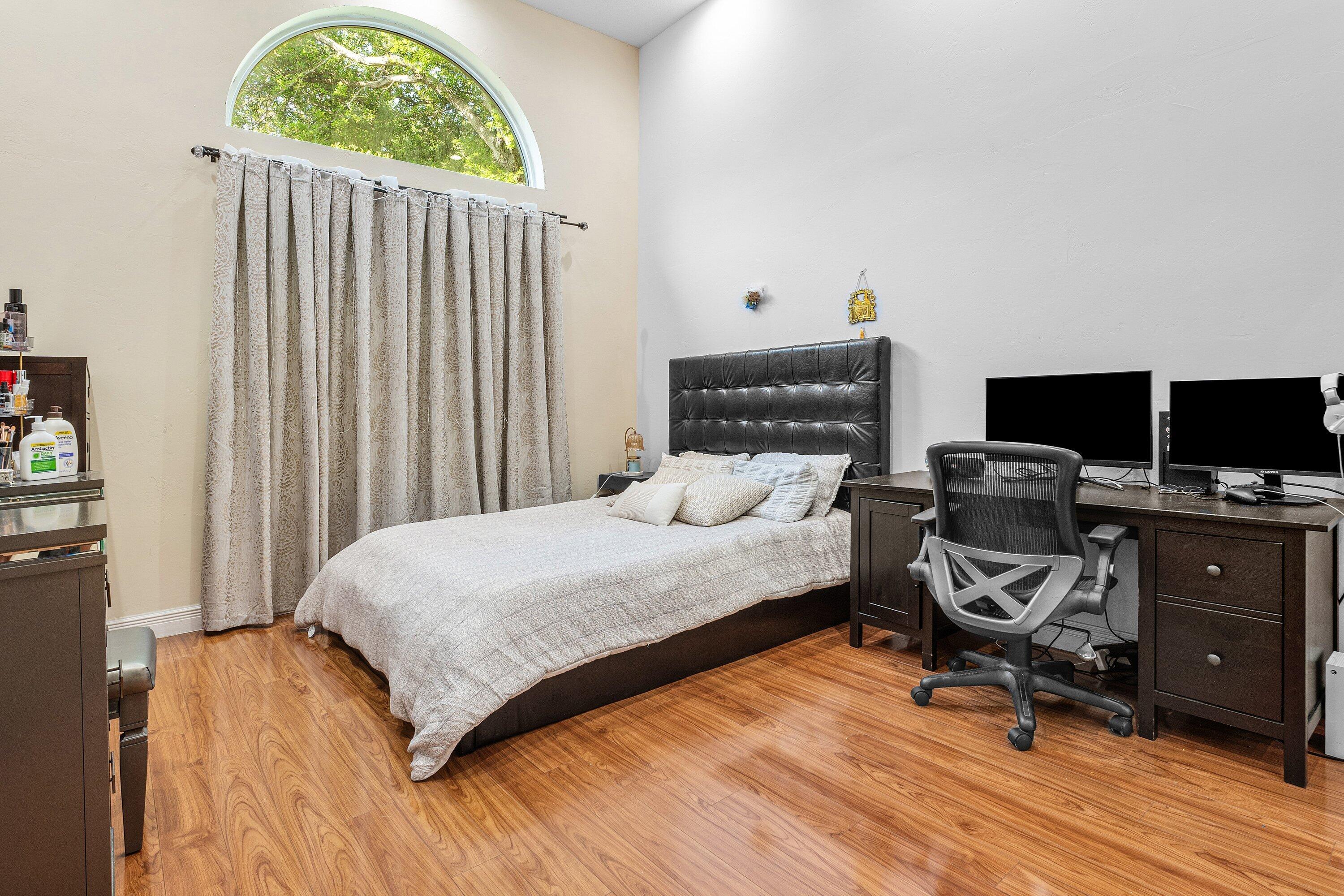 EAGLE TRACE - Residential