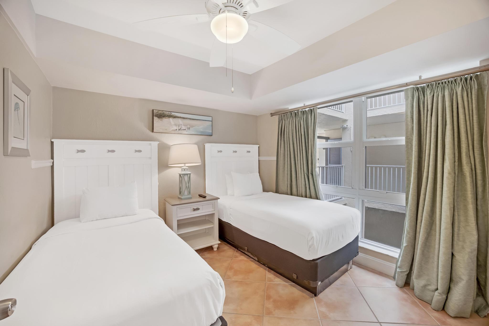MARINA VILLAS AT HAWKS CAY - Residential