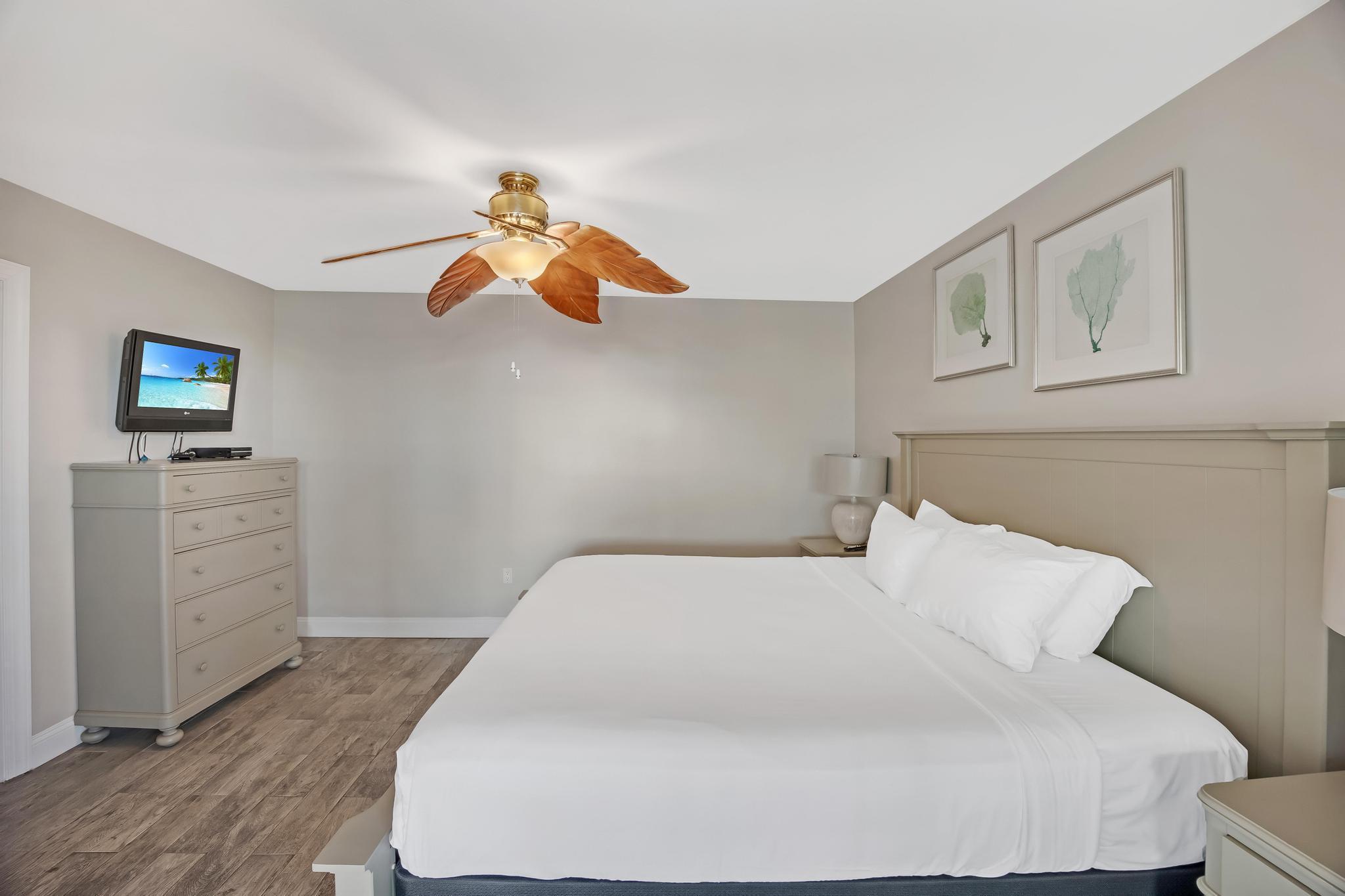 MARINA VILLAS AT HAWKS CAY - Residential