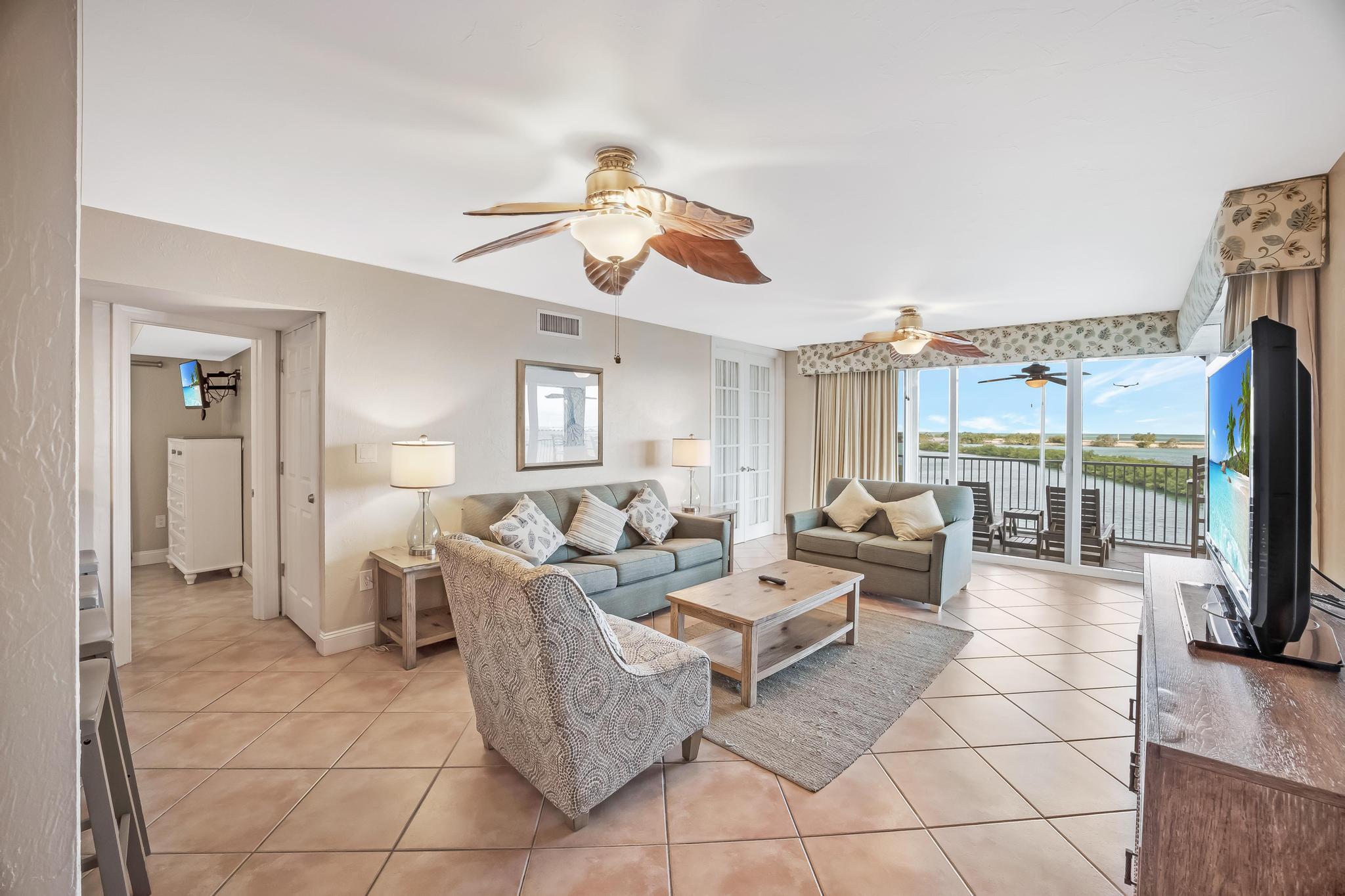 MARINA VILLAS AT HAWKS CAY - Residential