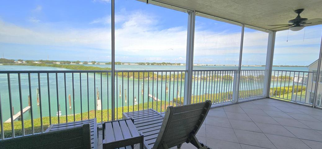 MARINA VILLAS AT HAWKS CAY - Residential
