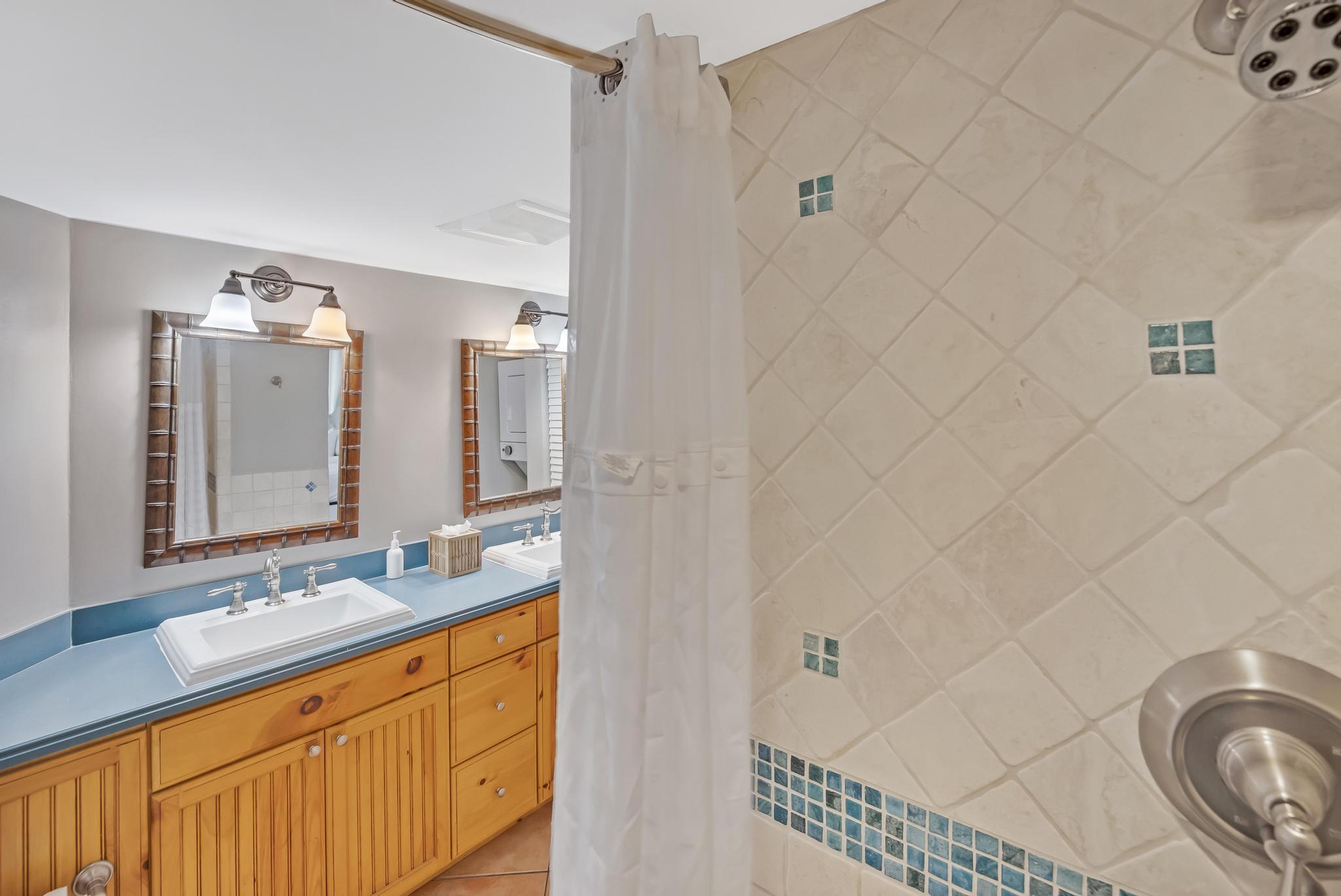 MARINA VILLAS AT HAWKS CAY - Residential