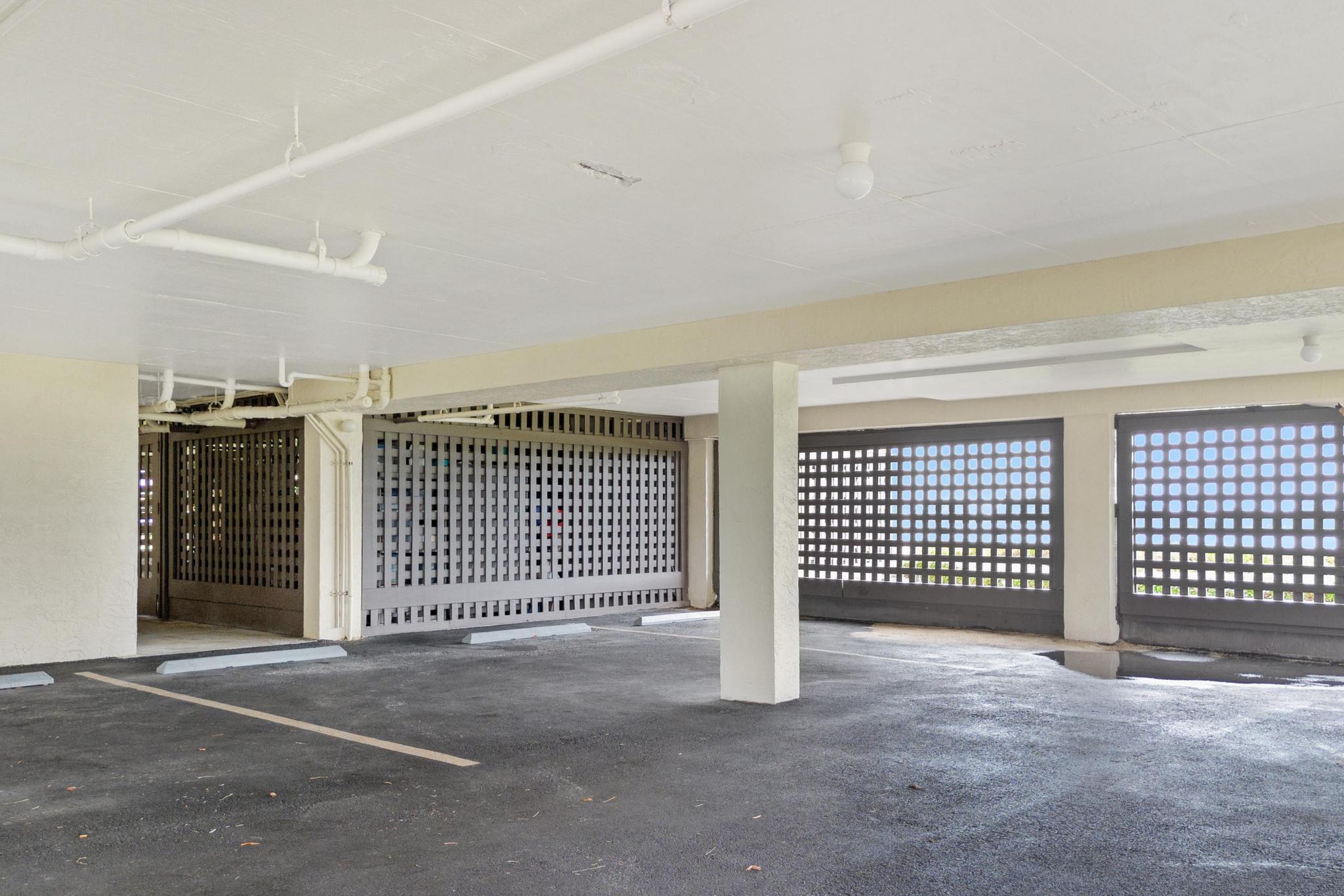 MARINA VILLAS AT HAWKS CAY - Residential
