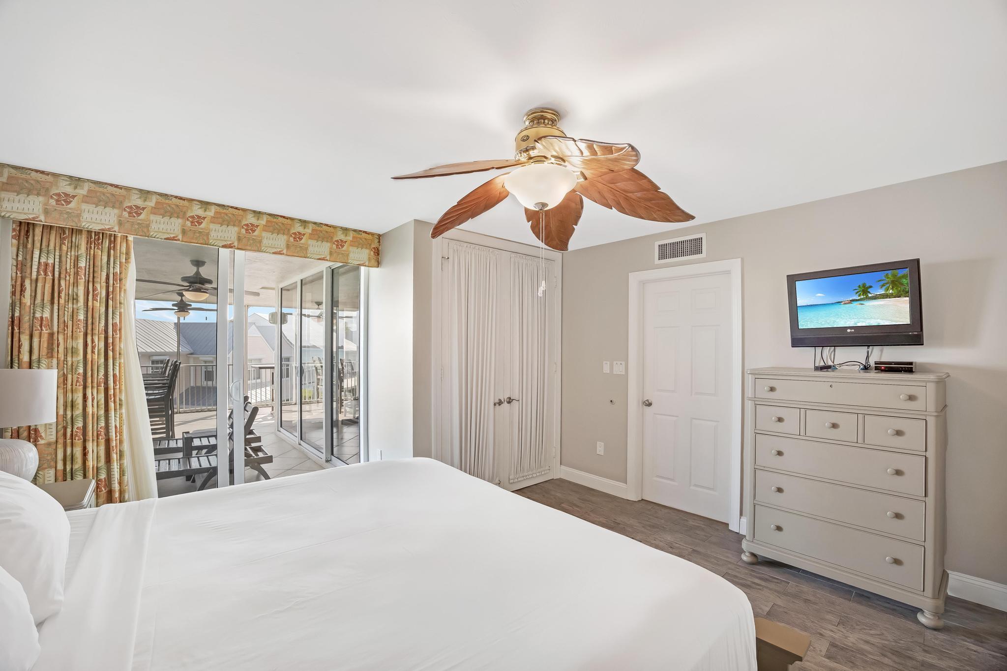 MARINA VILLAS AT HAWKS CAY - Residential