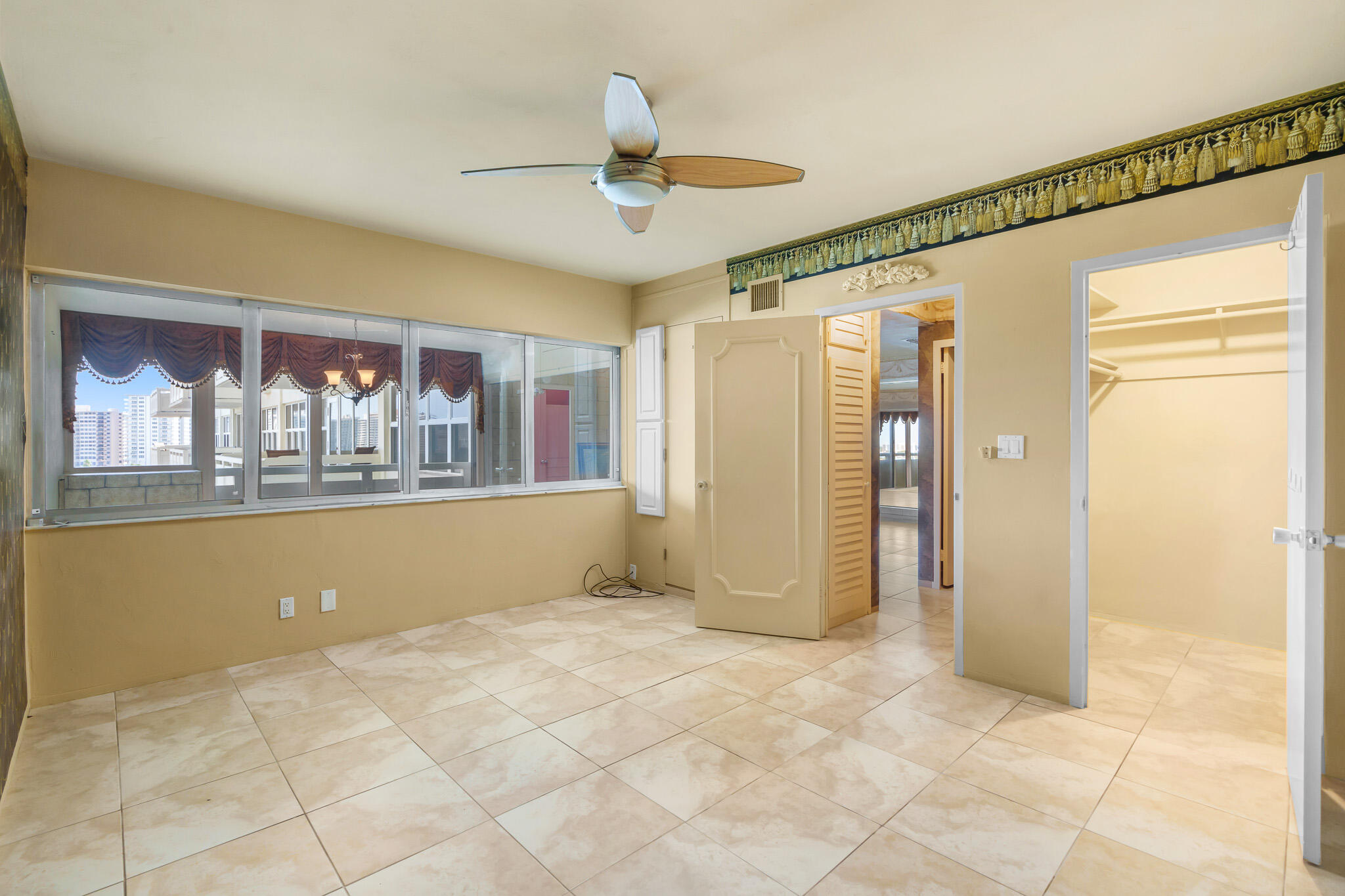 CORAL RIDGE TOWERS NORTH CO-OP - Residential