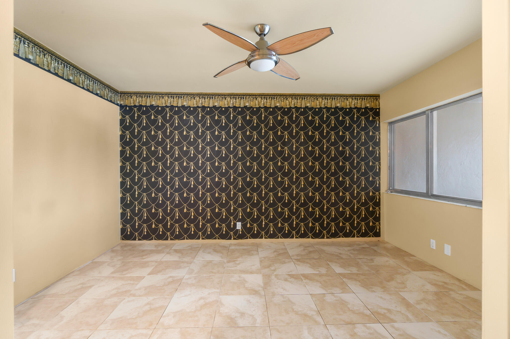 CORAL RIDGE TOWERS NORTH CO-OP - Residential